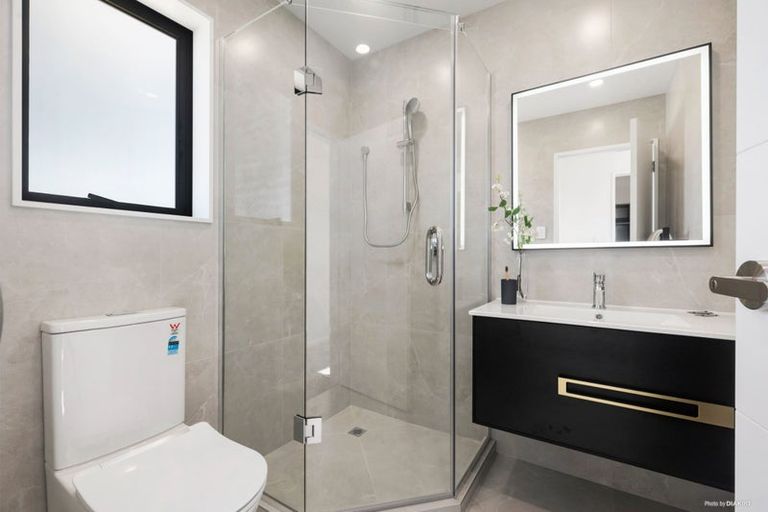 Photo of property in 48 Observation Green, Hobsonville, Auckland, 0616