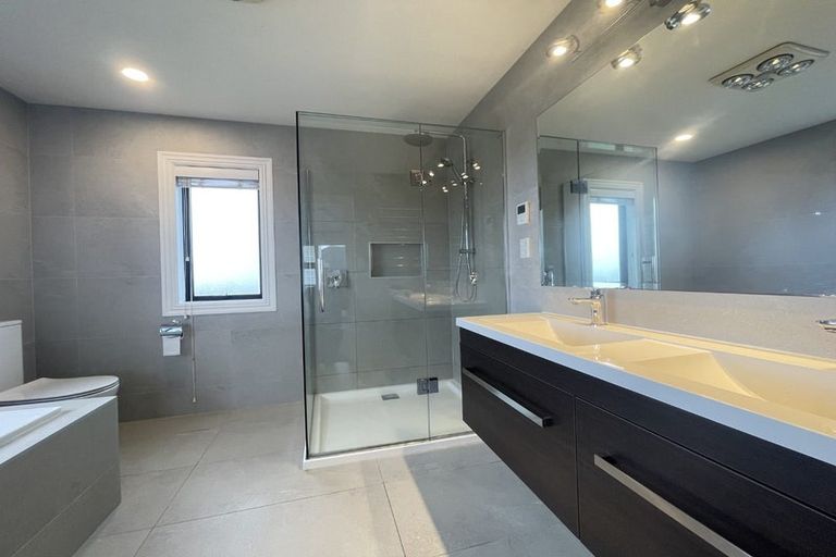 Photo of property in 39 Headland Drive, Long Bay, Auckland, 0630