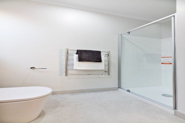 Photo of property in 27 Morus Road, Massey, Auckland, 0614
