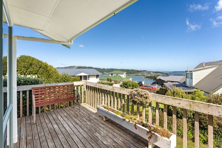 Photo of property in 16 Coventry Close, Ascot Park, Porirua, 5024