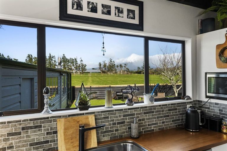 Photo of property in 3 Raunui Crescent, Inglewood, 4330