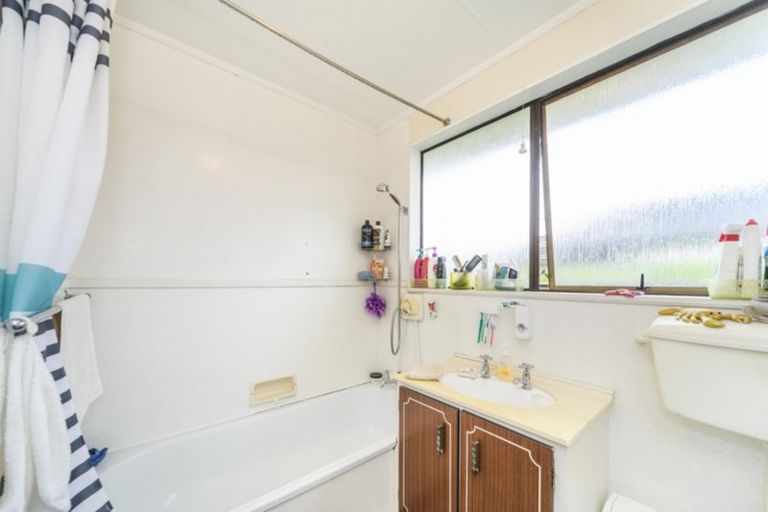 Photo of property in 5 Flint Street, Milson, Palmerston North, 4414