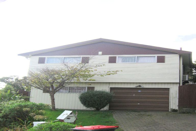 Photo of property in 12 Mcmahon Way, Paparangi, Wellington, 6037