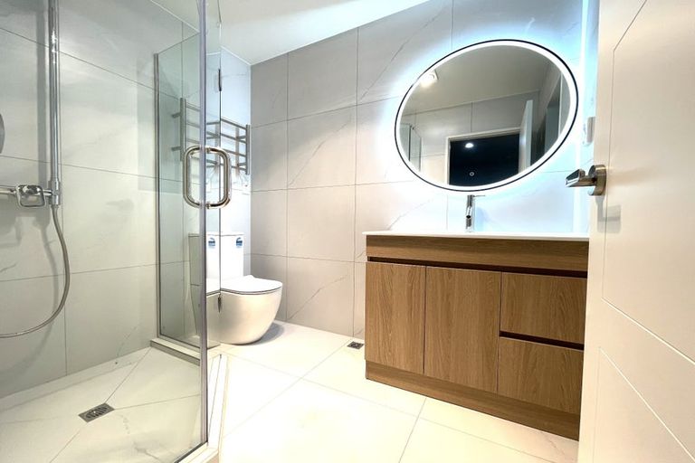 Photo of property in 42 Auranga Drive, Karaka, 2113