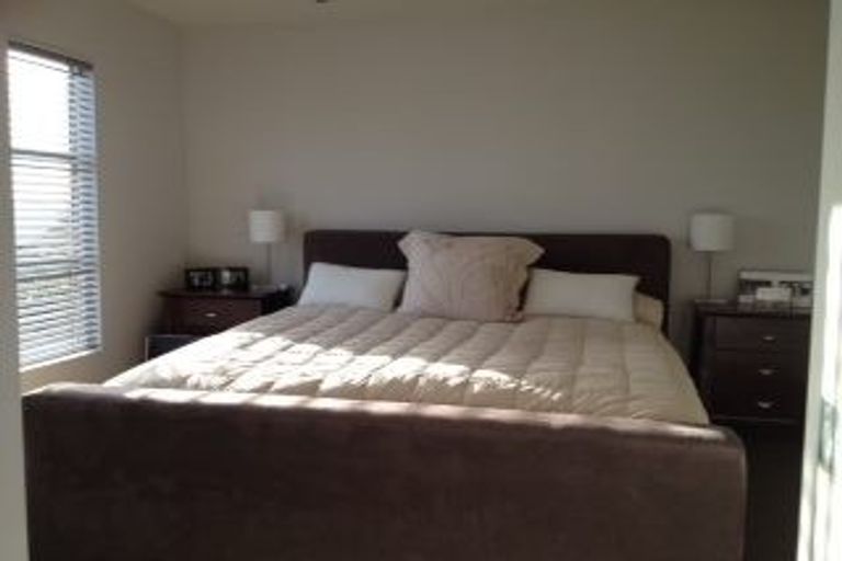 Photo of property in 22 Kittiwake Drive, Schnapper Rock, Auckland, 0632