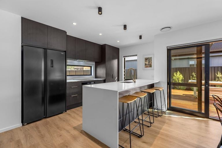 Photo of property in 9 Swan Street, Lake Hawea, 9382