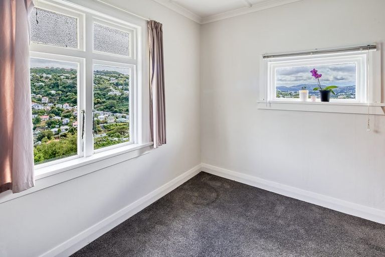 Photo of property in 132-136 Washington Avenue, Brooklyn, Wellington, 6021