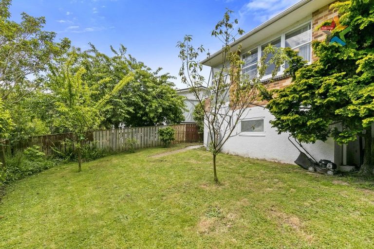Photo of property in 1 Mission Street, Waterloo, Lower Hutt, 5011