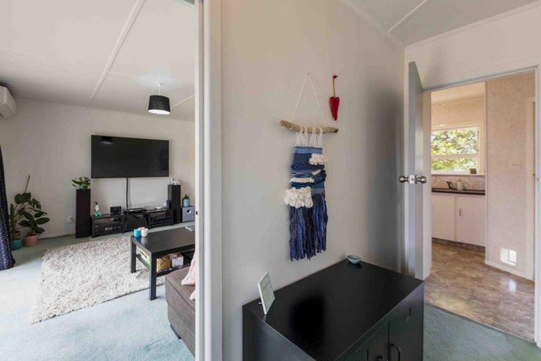 Photo of property in 11 Otatara Road, Taradale, Napier, 4112