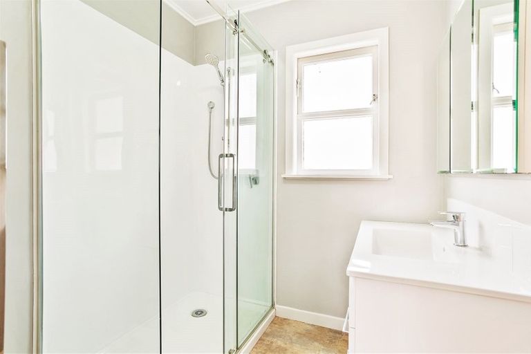Photo of property in 7 Tapu Road, Huapai, Kumeu, 0810