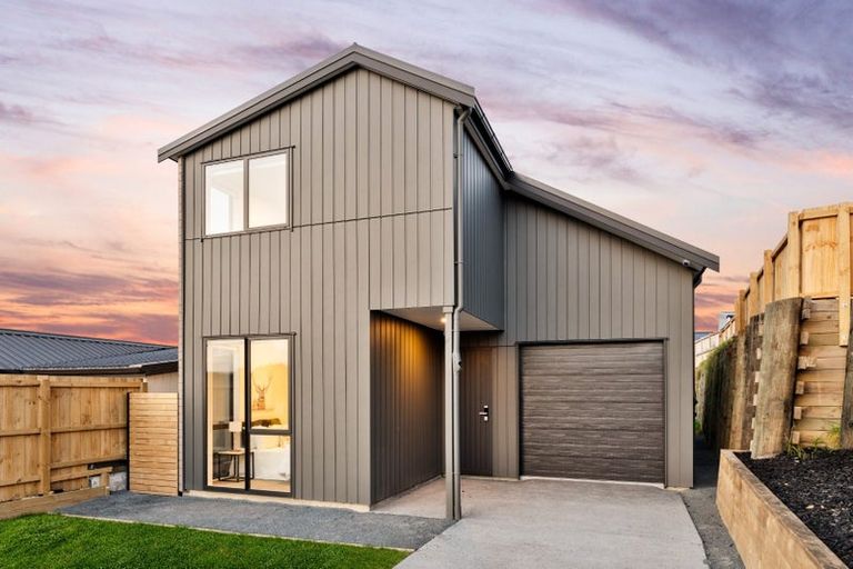 Photo of property in 27 Morus Road, Massey, Auckland, 0614