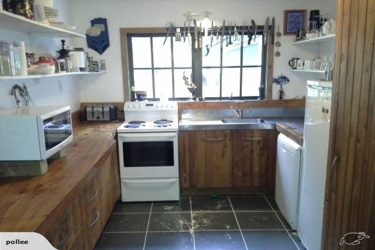 Photo of property in 12 Kaikatia Road, Pukenui, 0484