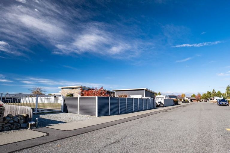 Photo of property in 29 Rhoboro Road, Twizel, 7901