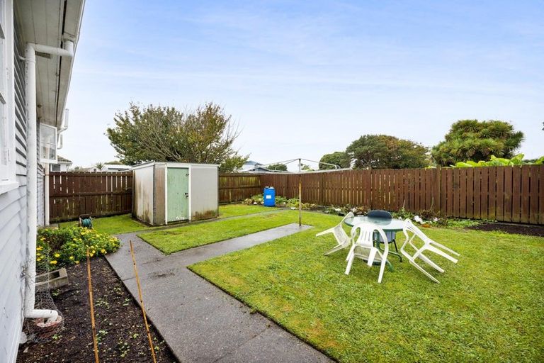 Photo of property in 28 Waihi Road, Hawera, 4610