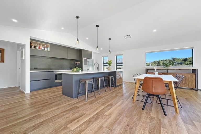 Photo of property in 46 Montgomery Crescent, Kinloch, Taupo, 3377