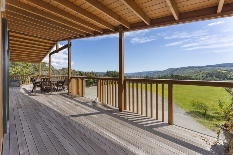Photo of property in 11 Streets Way, Timberlea, Upper Hutt, 5018