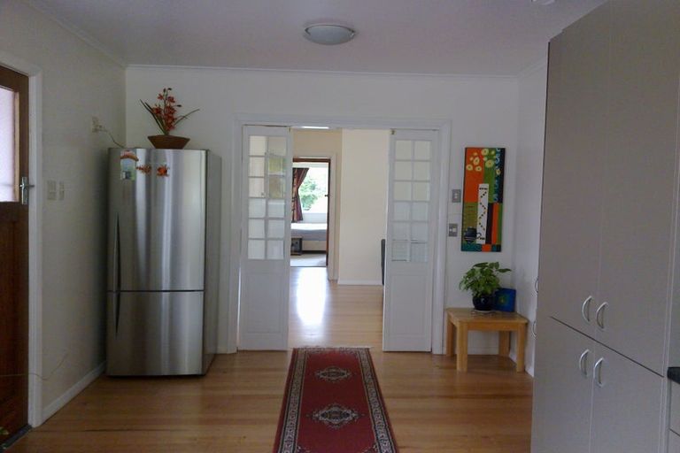 Photo of property in 124 Parkvale Road, Karori, Wellington, 6012