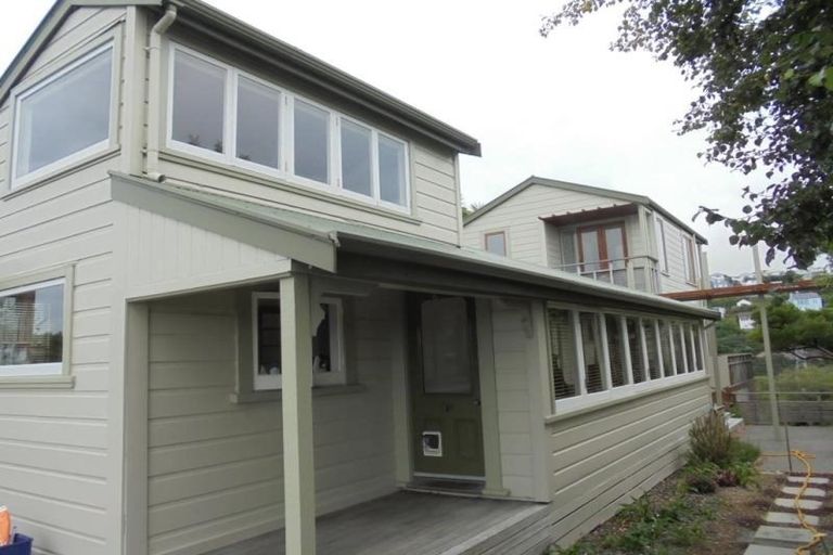 Photo of property in 25 Putnam Street, Northland, Wellington, 6012
