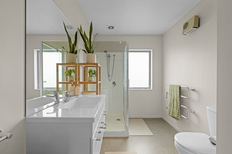 Photo of property in 5 Eric Adam Way, Linwood, Christchurch, 8062