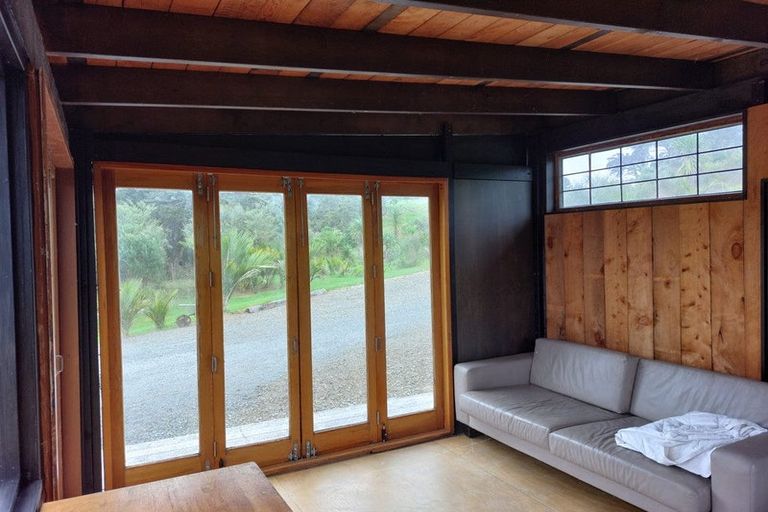 Photo of property in 147 Whaka Road, Maungaturoto, 0520