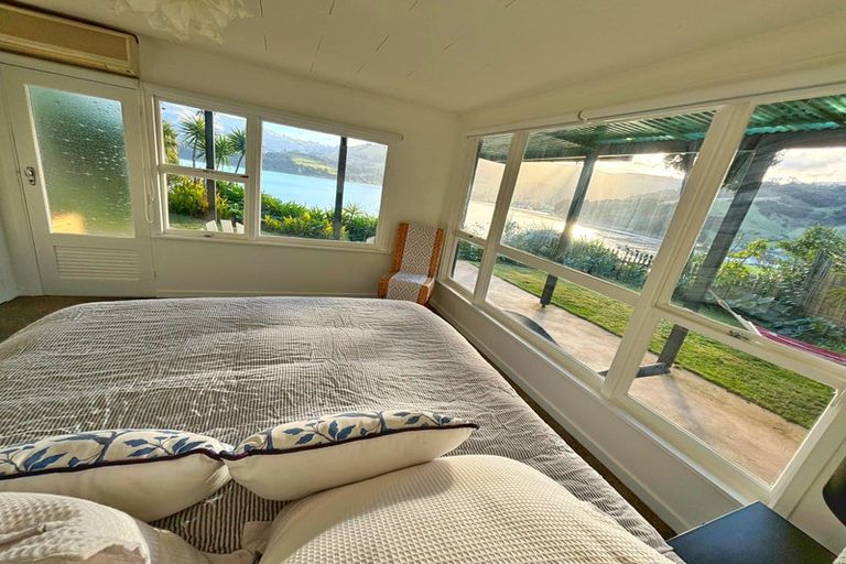Photo of property in 12 Bayview Crescent, Duvauchelle, 7581