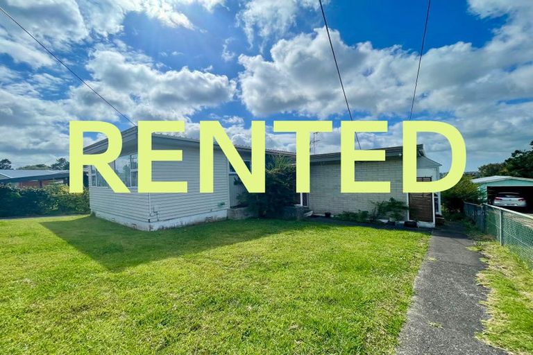 Photo of property in 5 Mcclintock Road, Massey, Auckland, 0614