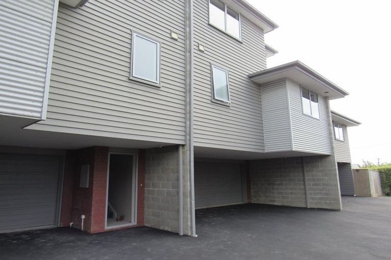Photo of property in 172d Edgeware Road, Edgeware, Christchurch, 8013
