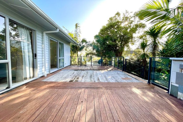 Photo of property in 47 School Road, Te Atatu South, Auckland, 0610