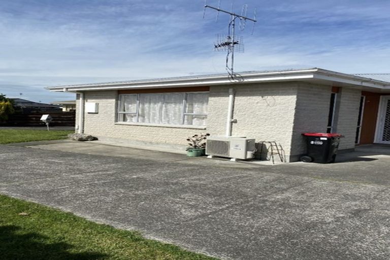 Photo of property in 26 Oxford Street, Taradale, Napier, 4112