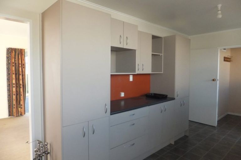 Photo of property in 28 Medina Crescent, Parklands, Christchurch, 8083