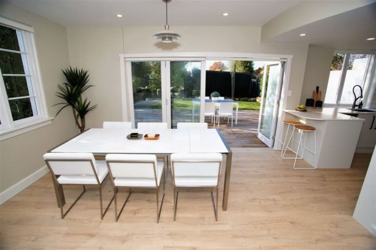 Photo of property in 66 Wilsons Road, Saint Martins, Christchurch, 8022