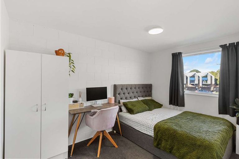 Photo of property in 4/14 Church Square, Addington, Christchurch, 8024