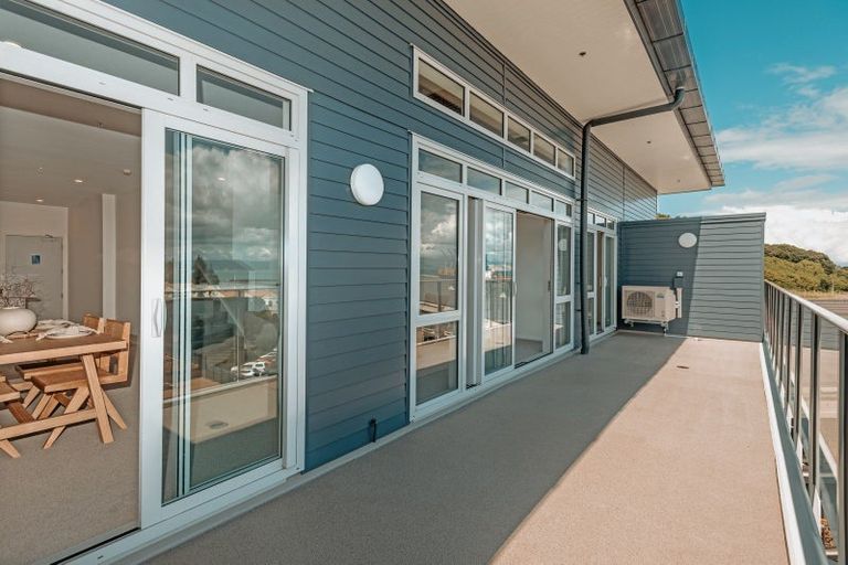 Photo of property in 1/4 Reads Quay, Gisborne, 4010