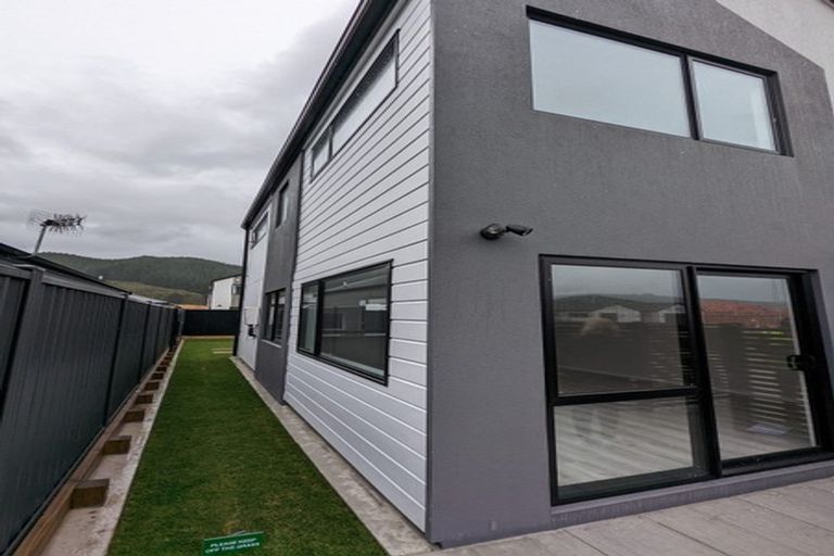 Photo of property in 15 Castletown Street, Wallaceville, Upper Hutt, 5018