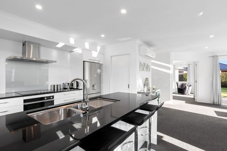 Photo of property in 9 Polish Settlers Place, Marshland, Christchurch, 8083