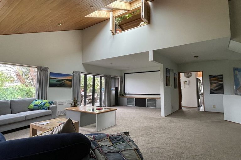 Photo of property in 2 Gilberd Place, Torbay, Auckland, 0630