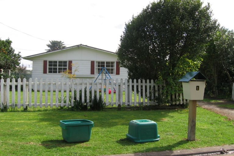 Photo of property in 1 Rata Place, Te Puru, Thames, 3575