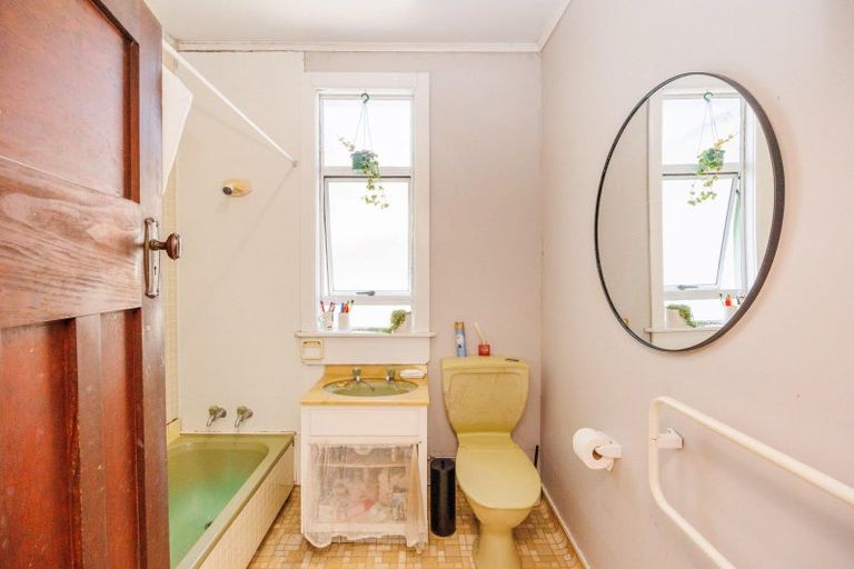 Photo of property in 40 Puriri Terrace, Roslyn, Palmerston North, 4414