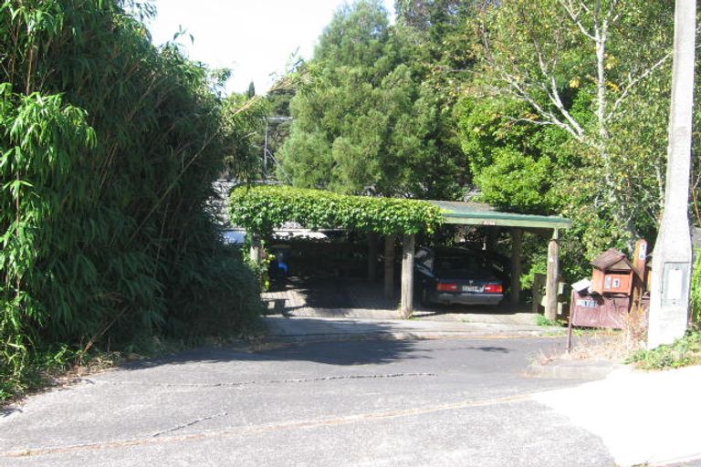 Photo of property in 1/1a Mulberry Place, Glenfield, Auckland, 0629