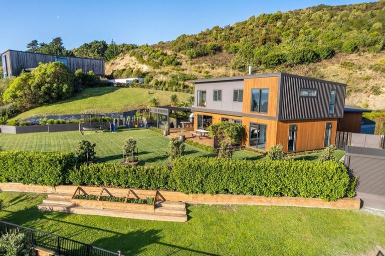 Photo of property in 13 Manapouri Lane, Aotea, Porirua, 5024