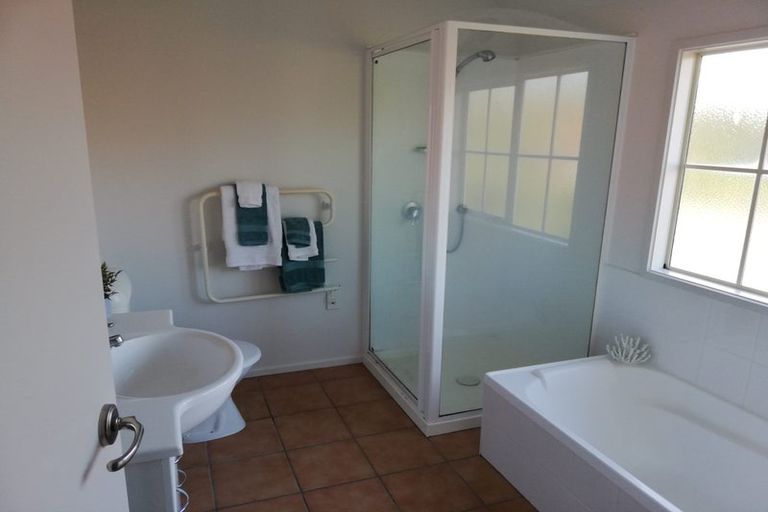 Photo of property in 17 Sim Street, Johnsonville, Wellington, 6037