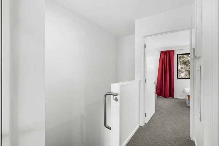 Photo of property in 2/304 Waterloo Road, Hornby, Christchurch, 8042