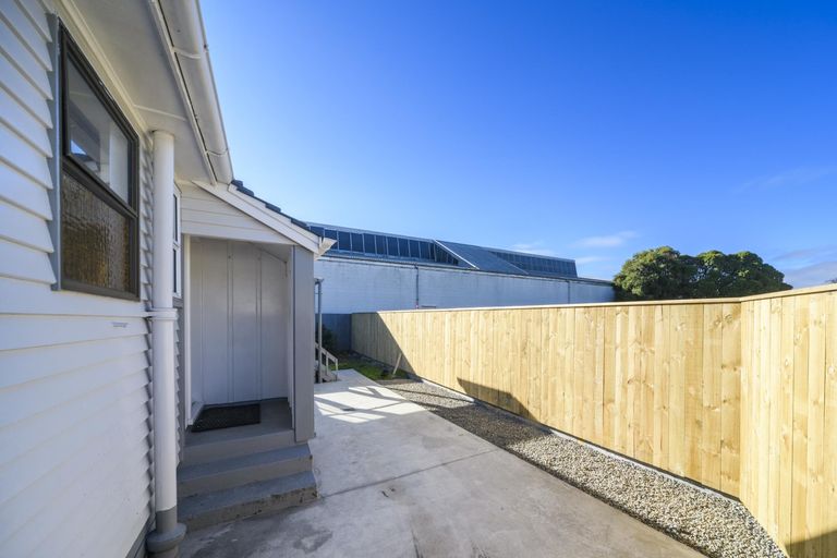 Photo of property in 928 Tremaine Avenue, Roslyn, Palmerston North, 4414