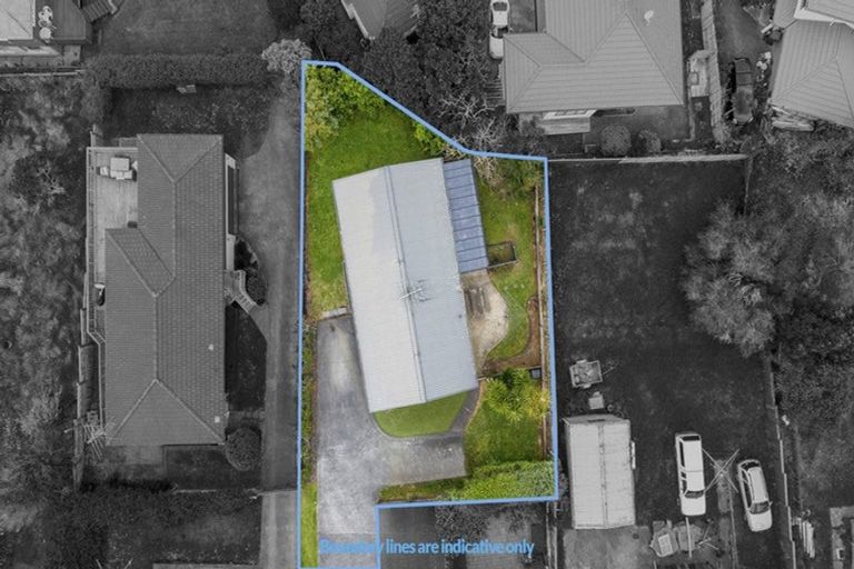 Photo of property in 2/312 Wairau Road, Glenfield, Auckland, 0629