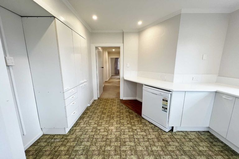 Photo of property in 53 Kirkwood Avenue, Upper Riccarton, Christchurch, 8041