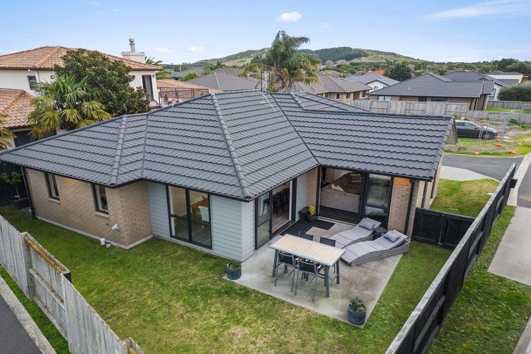 Photo of property in 18 Centaine Way, Papamoa Beach, Papamoa, 3118