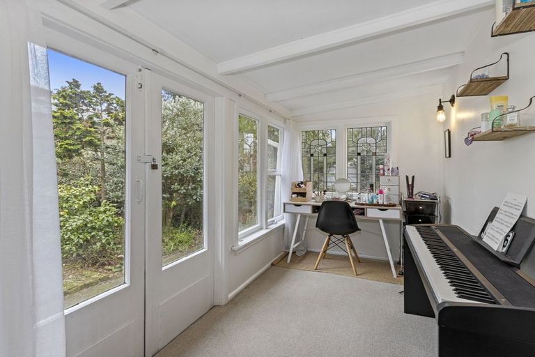 Photo of property in 43 Croziers Road, St Albans, Christchurch, 8052