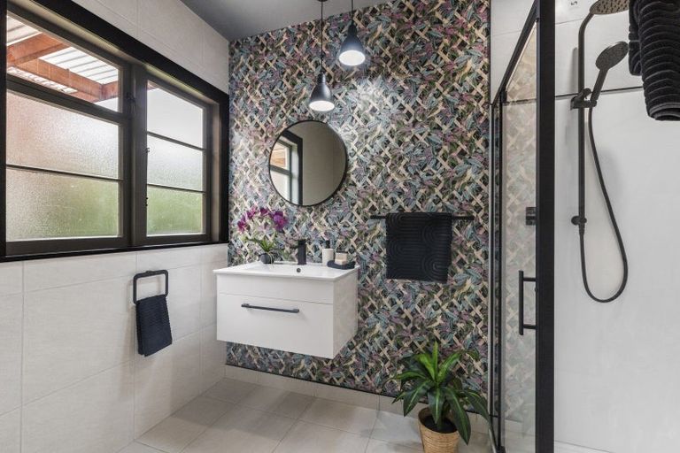 Photo of property in 19 Rutland Street, Levin, 5510