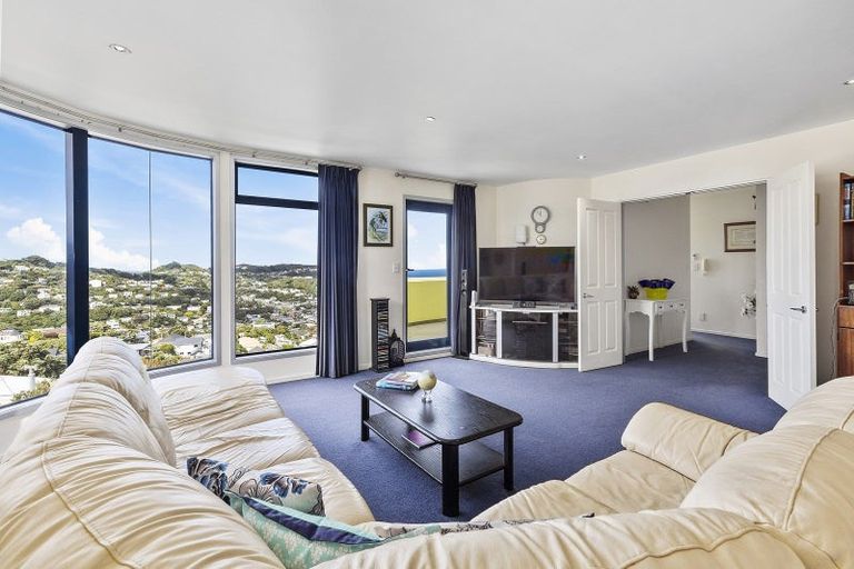 Photo of property in 10 Inverell Way, Seatoun, Wellington, 6022