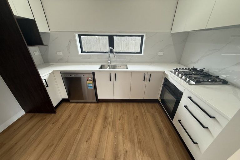 Photo of property in 2a Mayflower Close, Mangere East, Auckland, 2024
